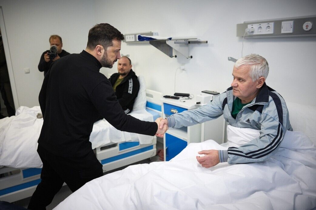 "Можно доверять только сильному оружию": Зеленский – о визите в Кривой Рог, защите населения от вражеских атак и обращении к "Рамштайну". Видео