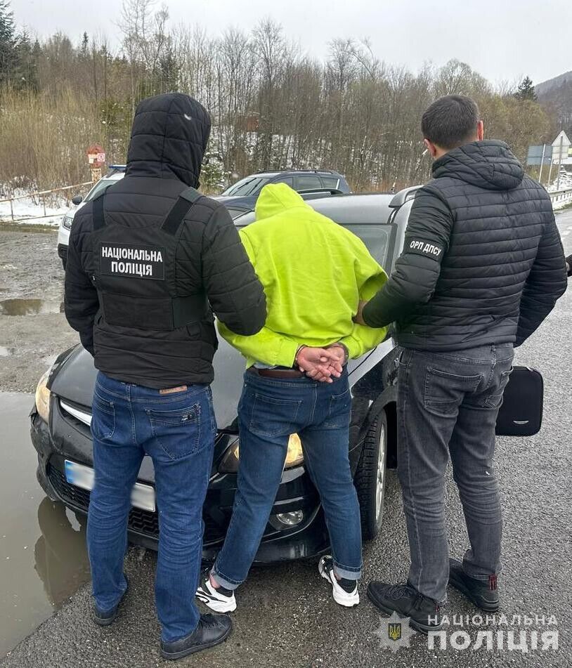 Нацполіція заблокувала ще 11 каналів незаконного переправлення військовозобов’язаних за кордон – подробиці