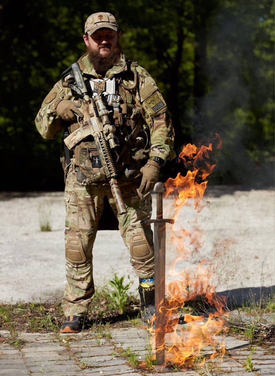 Под прицелом: миссия уникального снайпера ССО "Энейко", который после тяжелого ранения вернулся на фронт с протезом