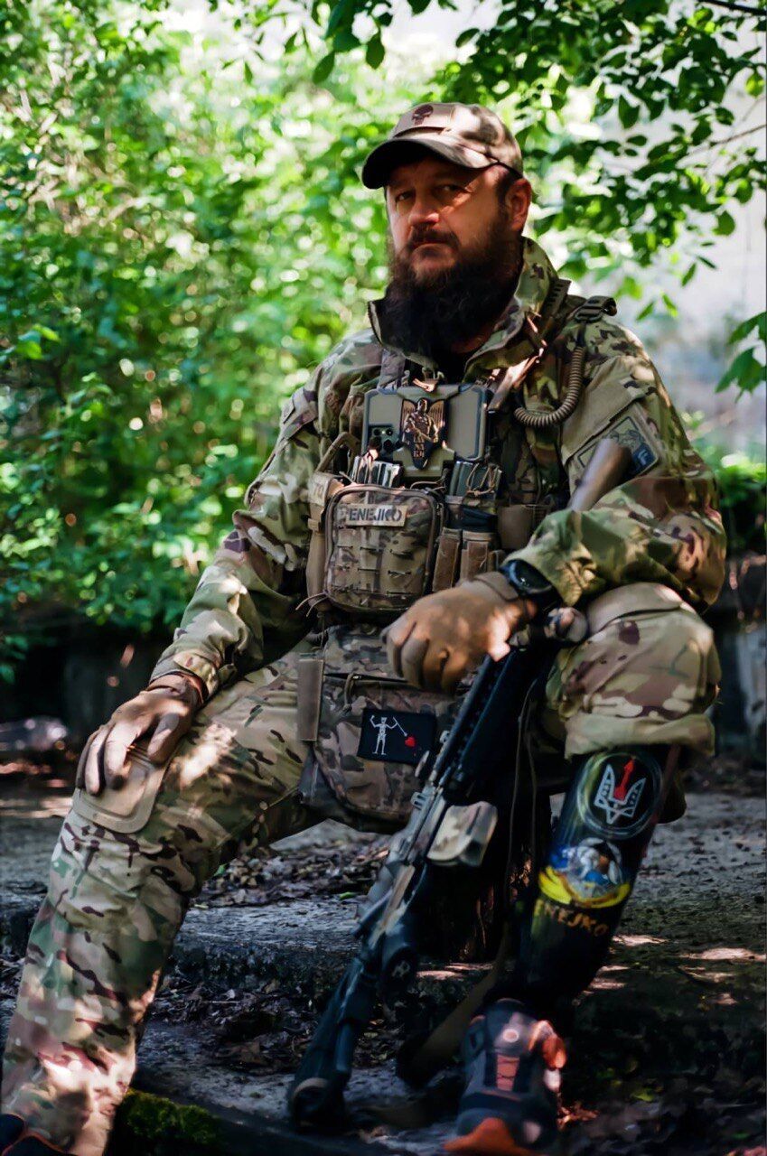 Под прицелом: миссия уникального снайпера ССО "Энейко", который после тяжелого ранения вернулся на фронт с протезом