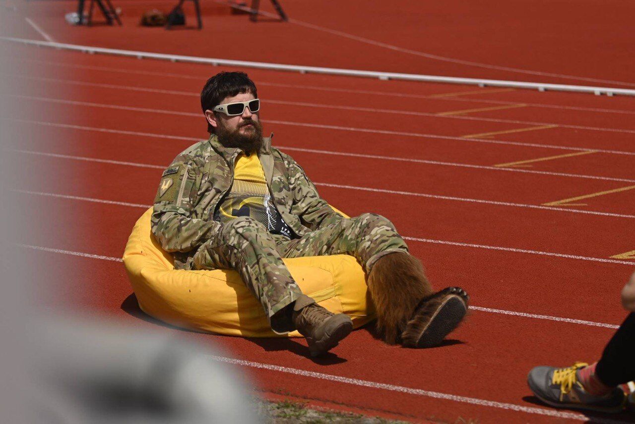 Под прицелом: миссия уникального снайпера ССО "Энейко", который после тяжелого ранения вернулся на фронт с протезом