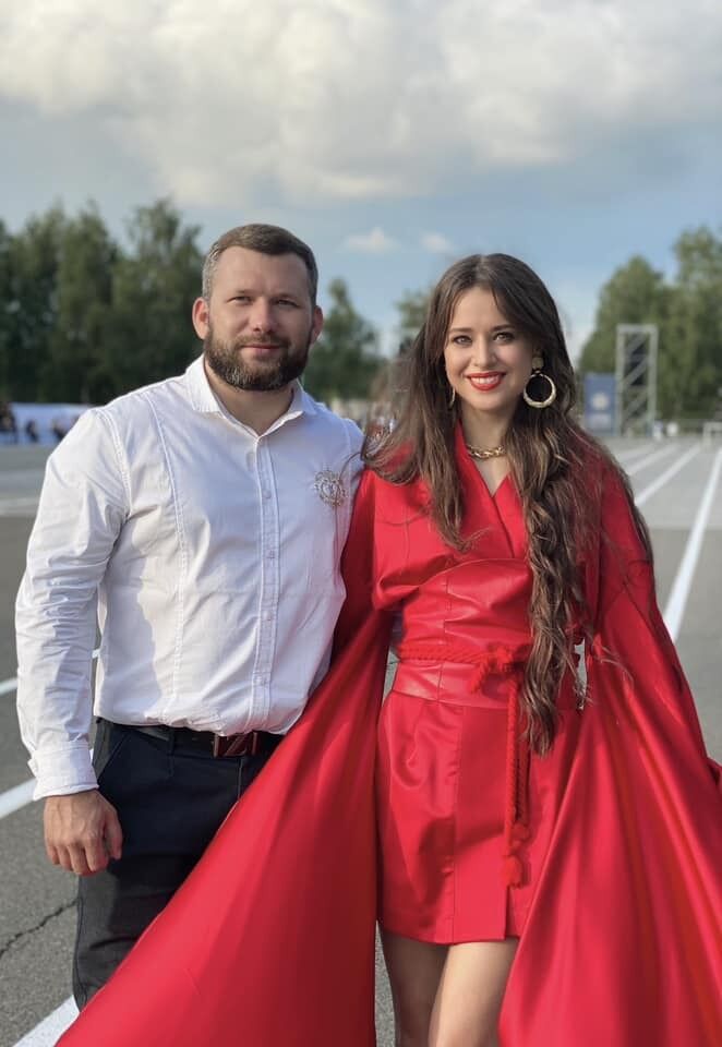 Ексдружина DZIDZIO вперше показала обличчя свого чоловіка, від якого вагітна первістком: що про нього відомо