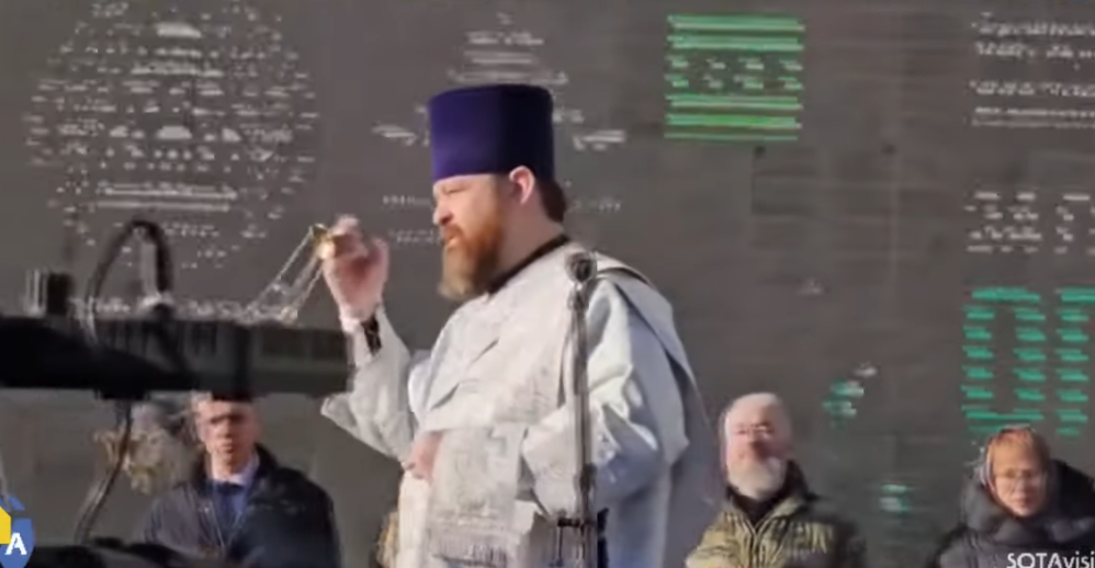 Митрополит на открытии трубы в Екатеринбурге