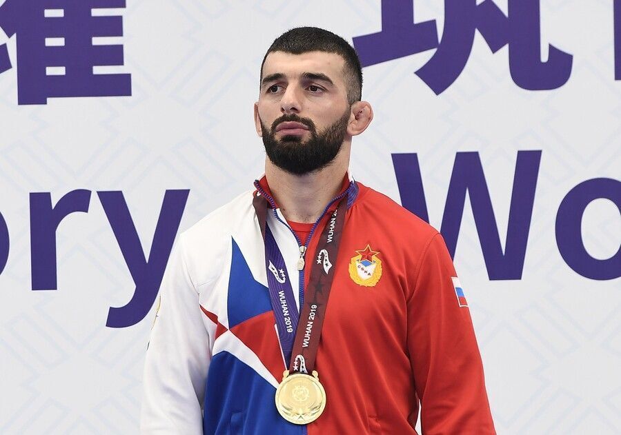 Російського чемпіона світу, який втік із РФ, дискваліфікували на шість років