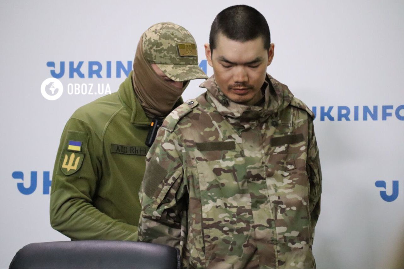 Пленного Ван Гуанцзюня привели на пресс-конференцию