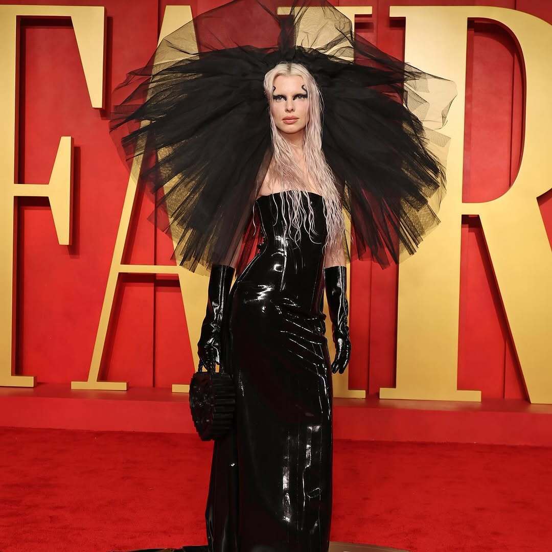 Джулия Фокс унизила бывшего-россиянина из-за тайных крестин сына, куда пускали только "русских православных": не рожайте от неудачников