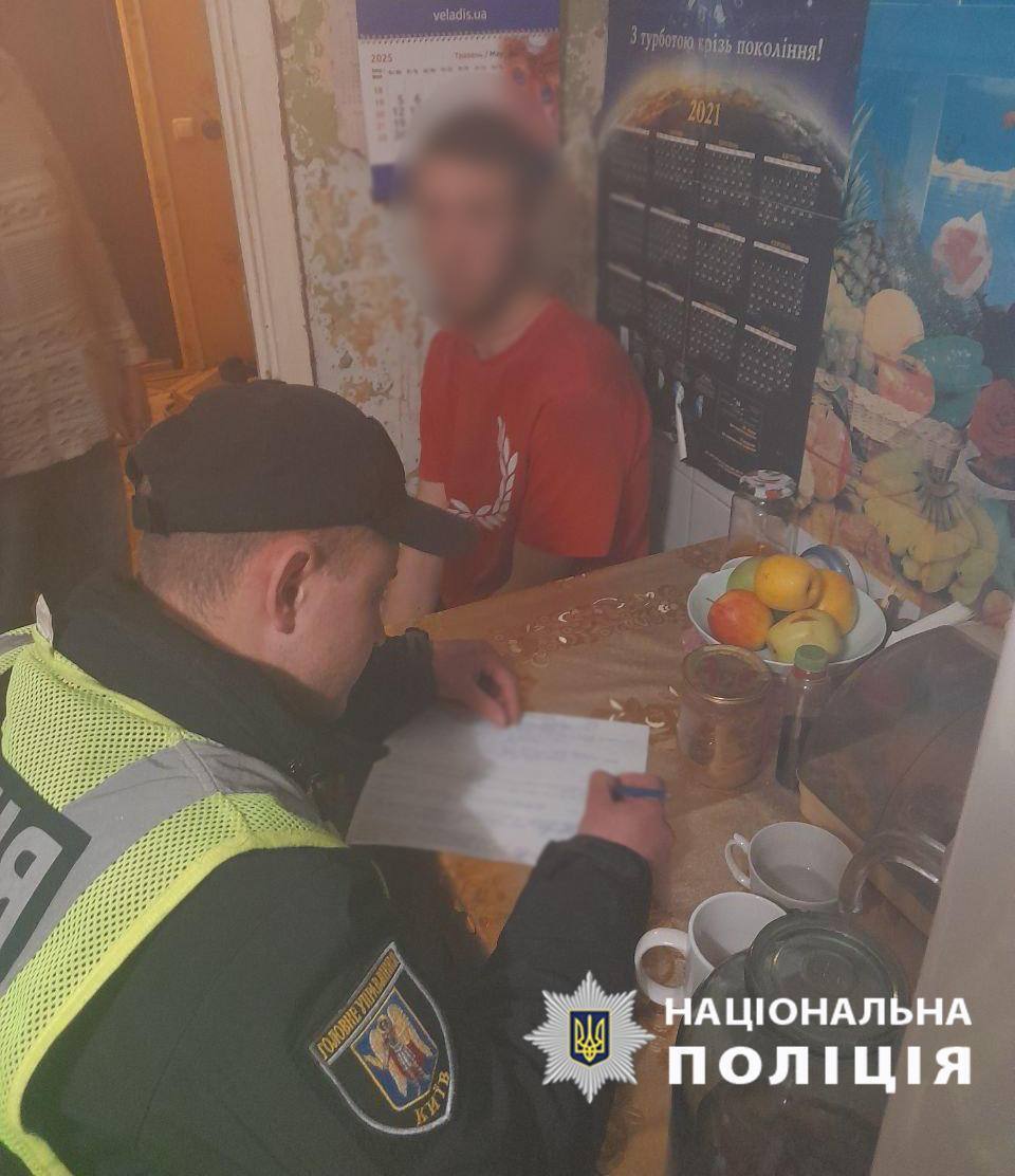 Слухали російську музику на Контрактовій площі Києва в день жорстокої атаки по Сумах: порушників встановили. Фото та відео