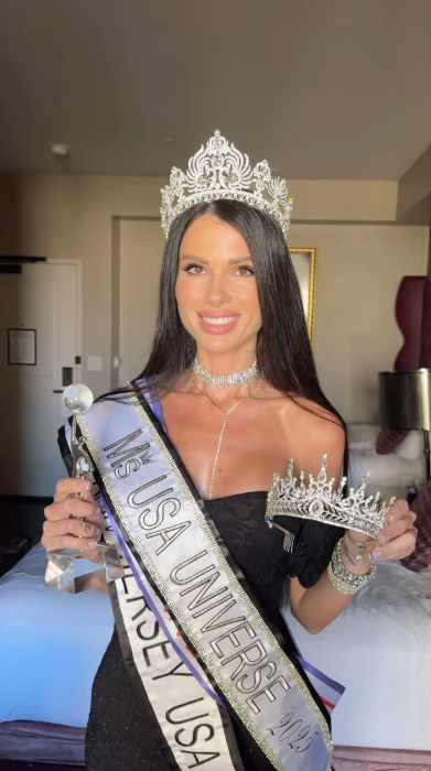 "Говорила и буду говорить по-русски!" Украинка, которая победила на Miss USA Universe, разозлила сеть и нарвалась на хейт из-за "искусственной" красоты 