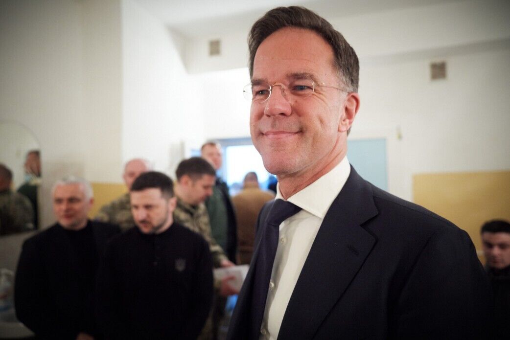 Рютте прибув в Україну і з Зеленським відвідав у шпиталі поранених військових: усі подробиці несподіваного візиту. Фото і відео