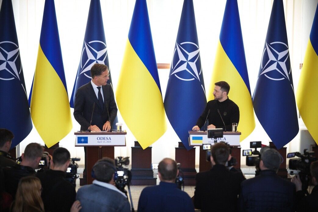 Рютте прибув в Україну і з Зеленським відвідав у шпиталі поранених військових: усі подробиці несподіваного візиту. Фото і відео