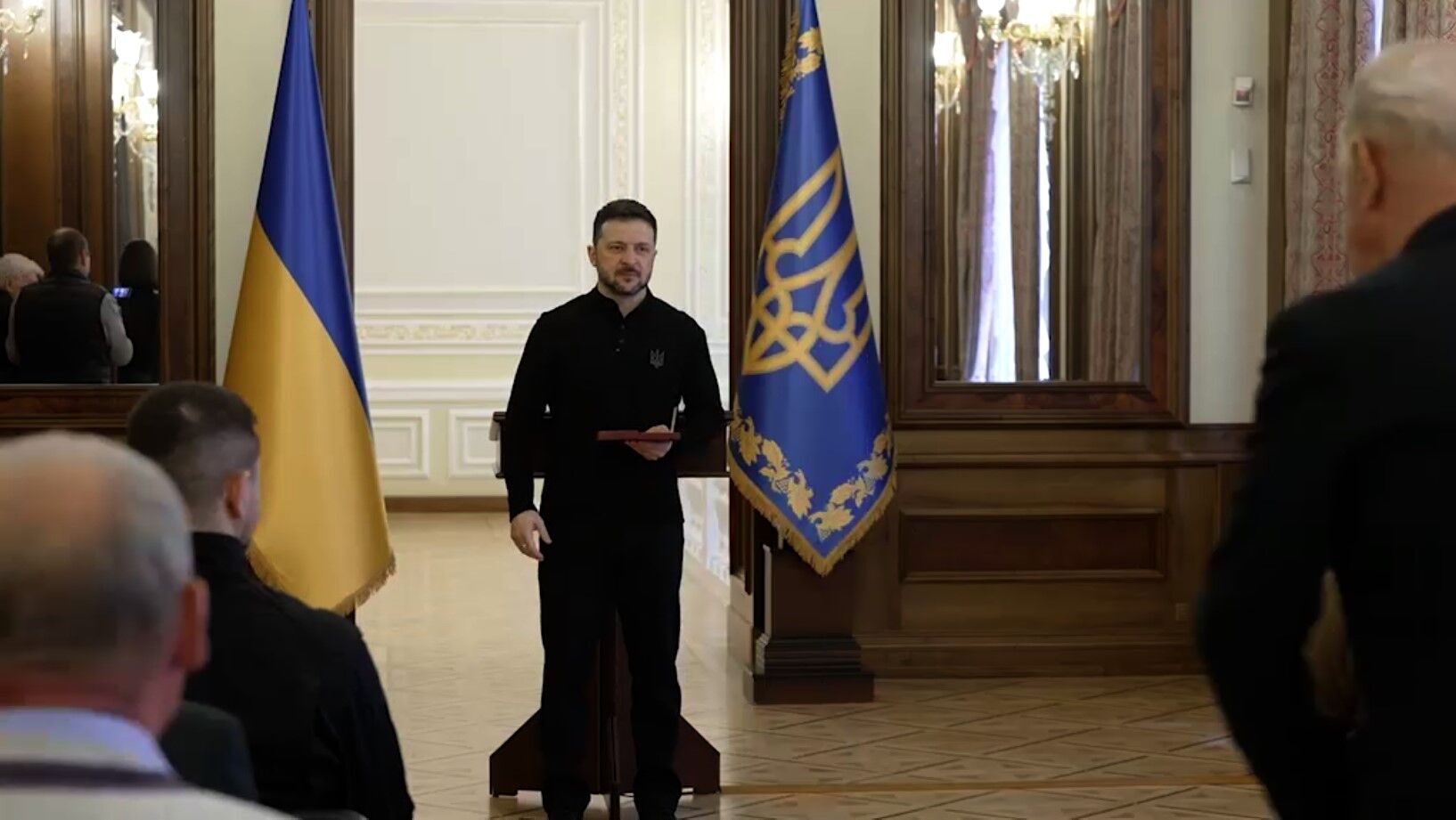 40% всего оружия на фронте произведено в Украине: Зеленский отметил работников оборонно-промышленного комплекса. Видео