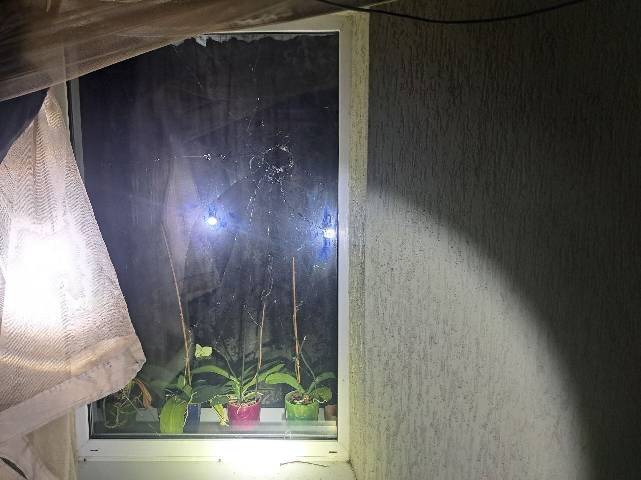 Окупанти атакували Кам'янське на Дніпропетровщині: стались руйнування і пожежі, є постраждалі. Фото 