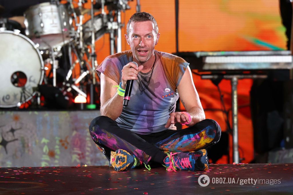 Группа Coldplay, которая оконфузилась песней для российского "брата", обратилась к украинцам со сцены. Видео