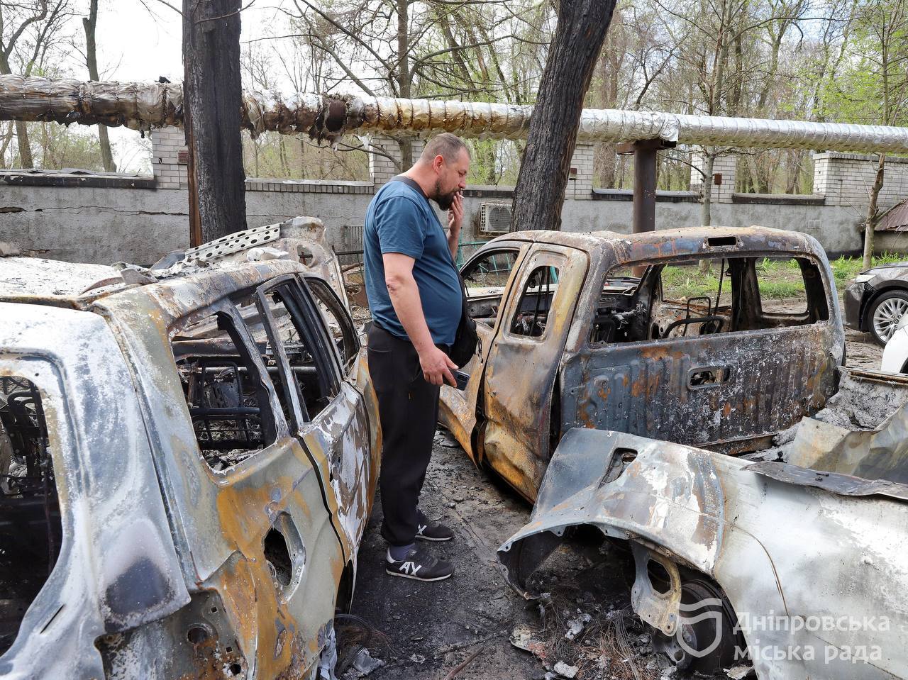 "Важкий день, пошкоджено 22 будинки": у Дніпрі показали жахливі наслідки дронової атаки РФ. Фото