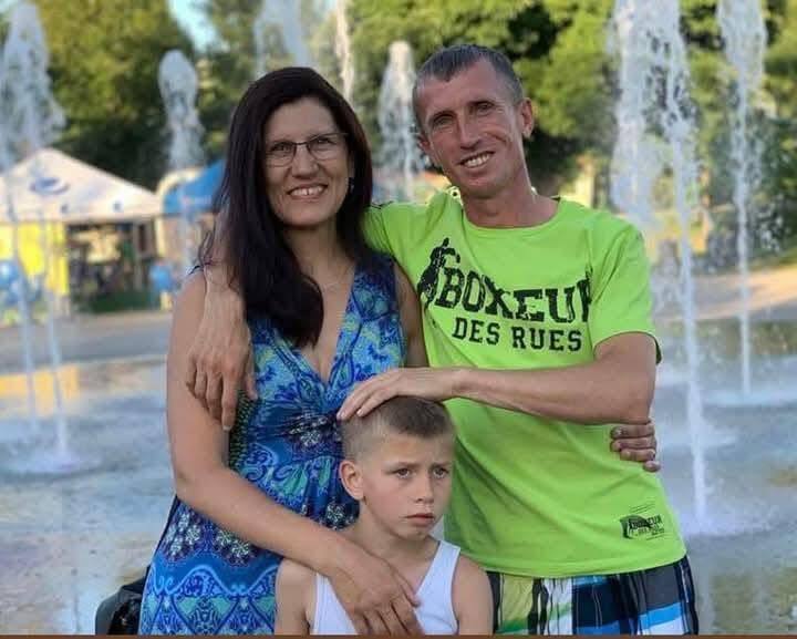 Мама, папа, 11-летний сын: в Сумах простились с семьей Мартыненко, которых убила Россия. Фото