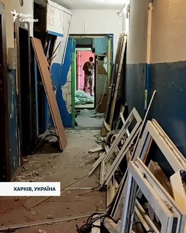 "Да будет проклят Путин": жительница Харькова показала, как выглядит ее квартира после ракетного удара РФ. Видео