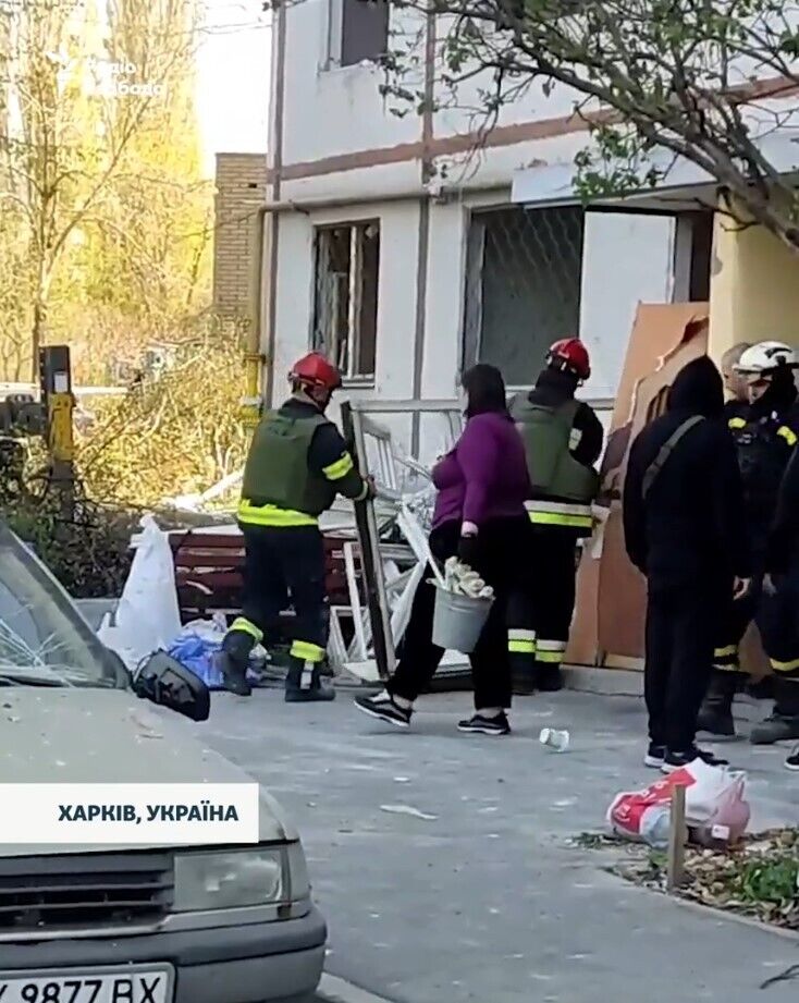 "Да будет проклят Путин": жительница Харькова показала, как выглядит ее квартира после ракетного удара РФ. Видео