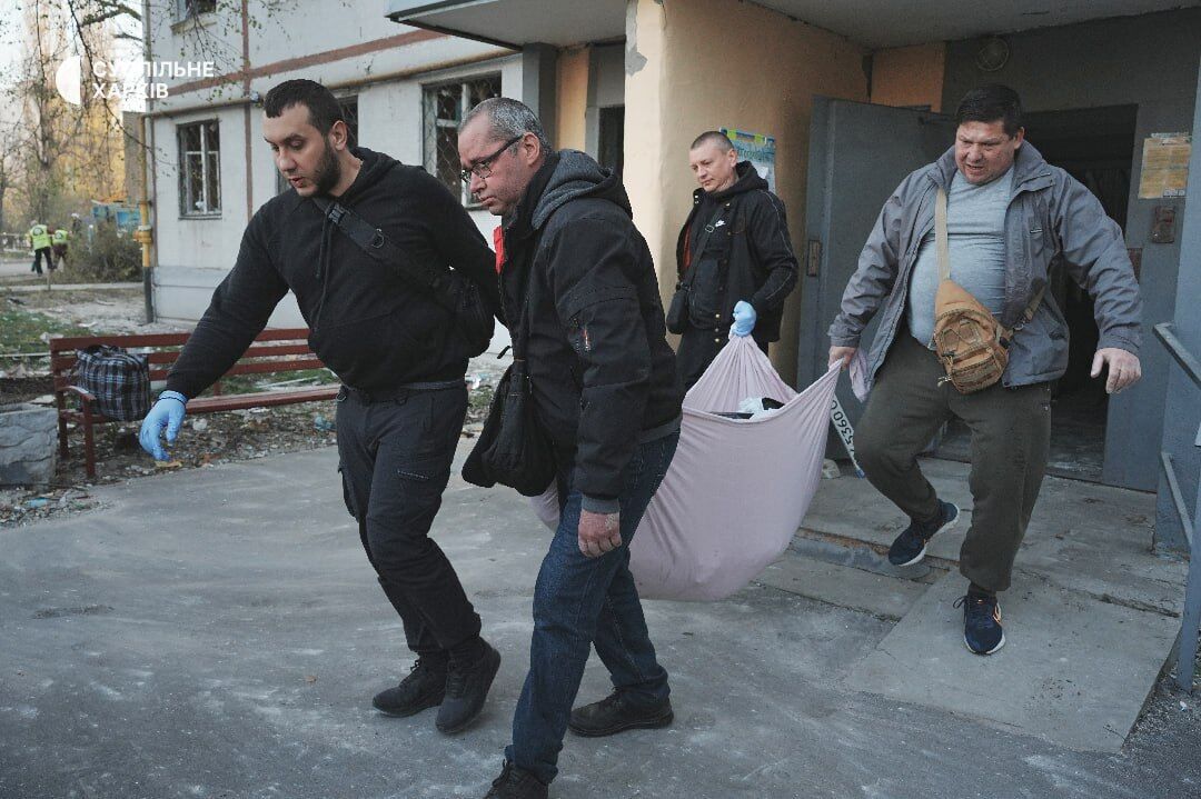 Оккупанты в Страстную пятницу нанесли удар по многоэтажке в Харькове: есть погибший, 150 человек пострадали. Фото и видео
