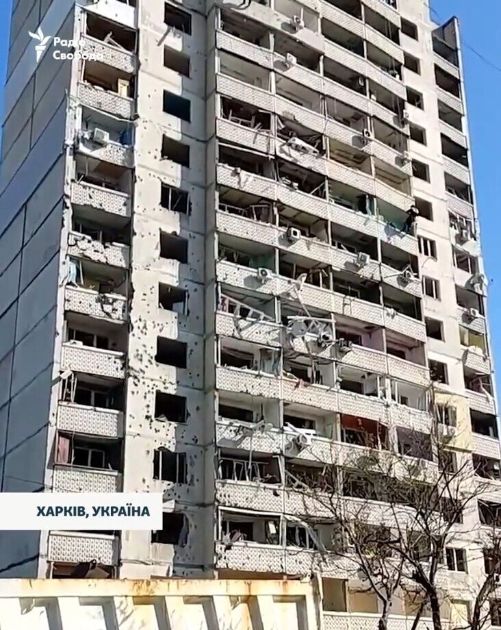 "Да будет проклят Путин": жительница Харькова показала, как выглядит ее квартира после ракетного удара РФ. Видео