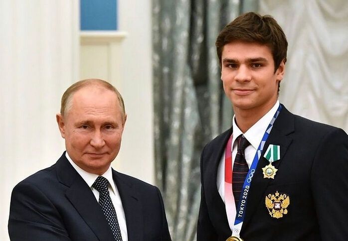 Чемпиона ОИ из РФ, который участвовал в Z-митинге, настигла карма в России