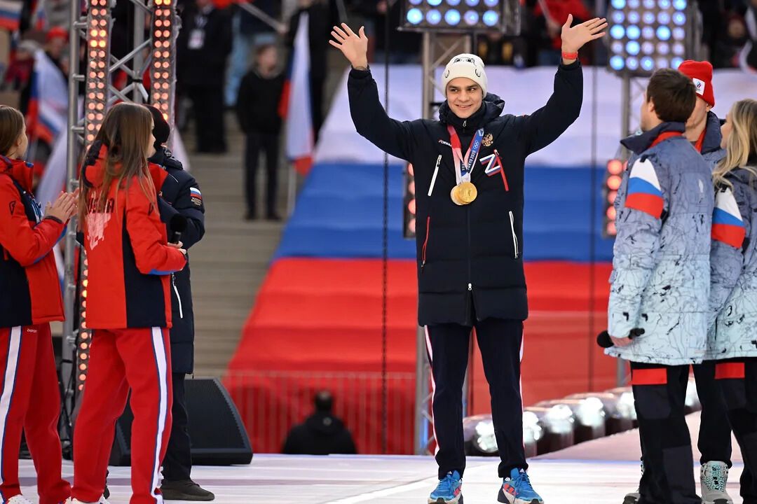 Чемпиона ОИ из РФ, который участвовал в Z-митинге, настигла карма в России