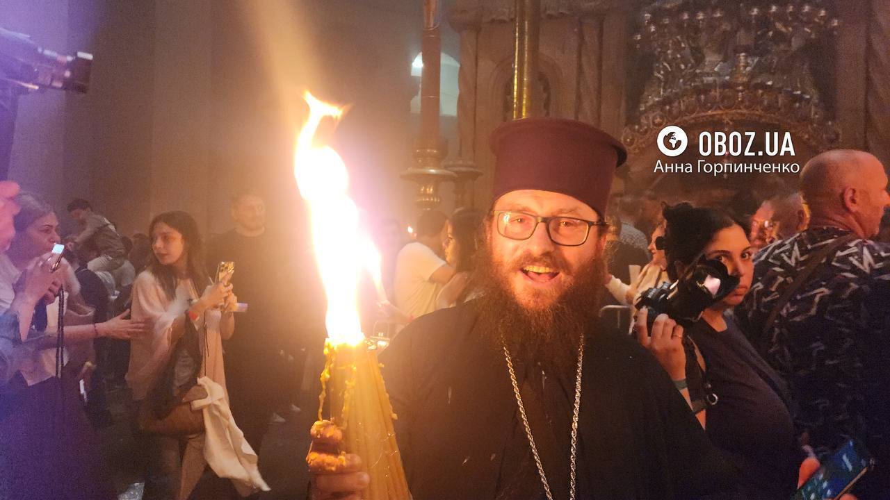 В Иерусалиме сошел Благодатный огонь. Фоторепортаж из храма Гроба Господня