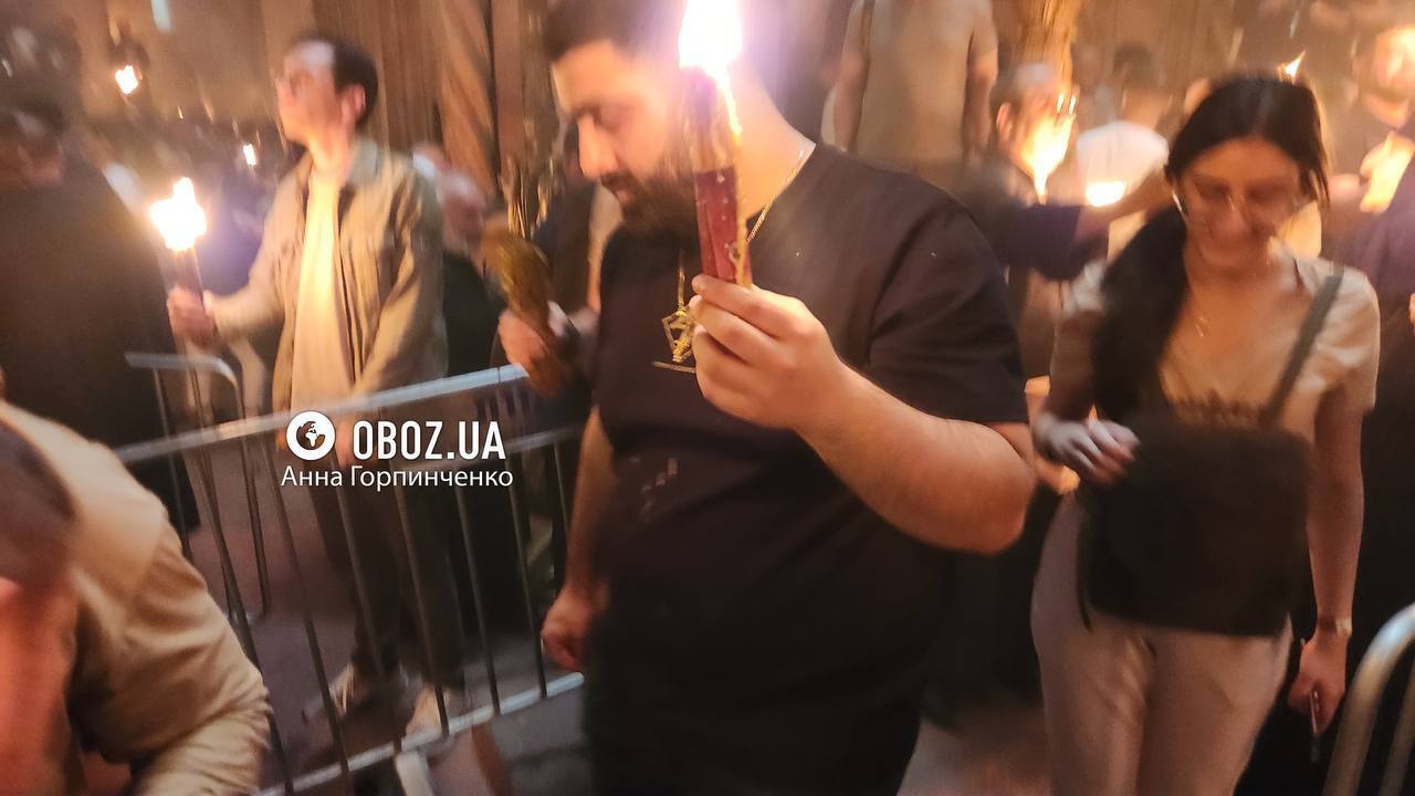 В Иерусалиме сошел Благодатный огонь. Фоторепортаж из храма Гроба Господня