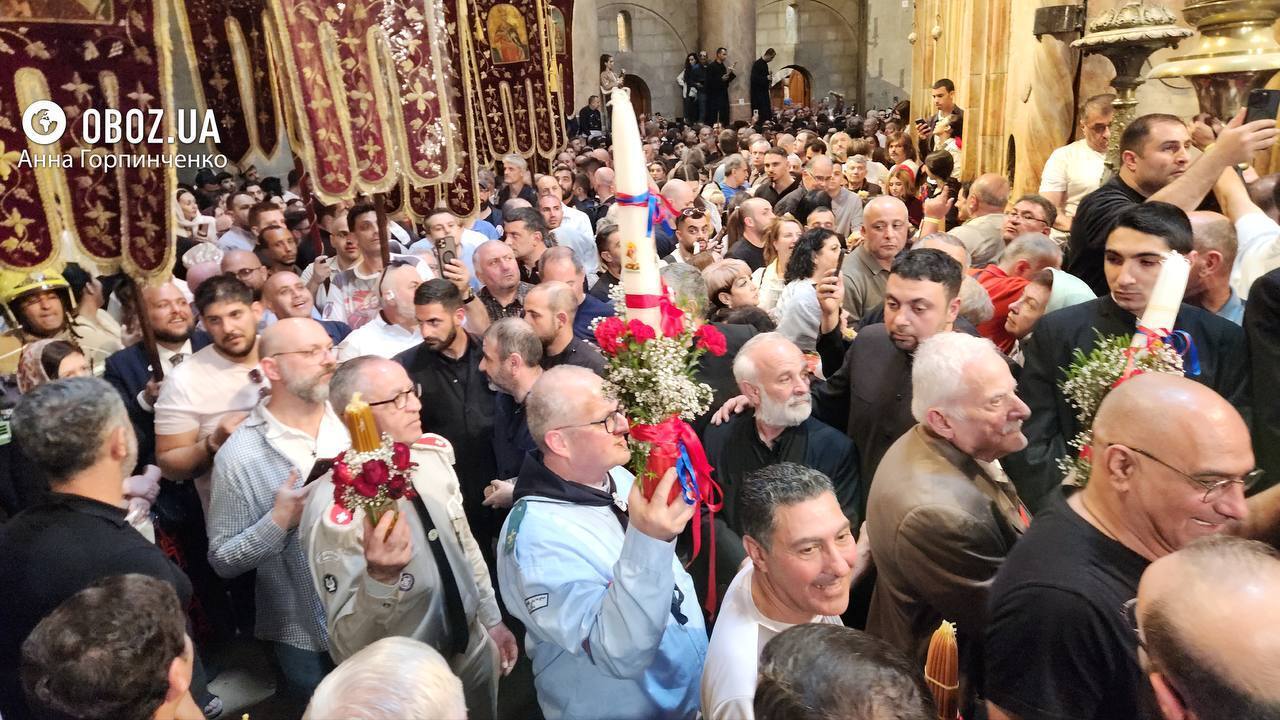 В Иерусалиме сошел Благодатный огонь. Фоторепортаж из храма Гроба Господня