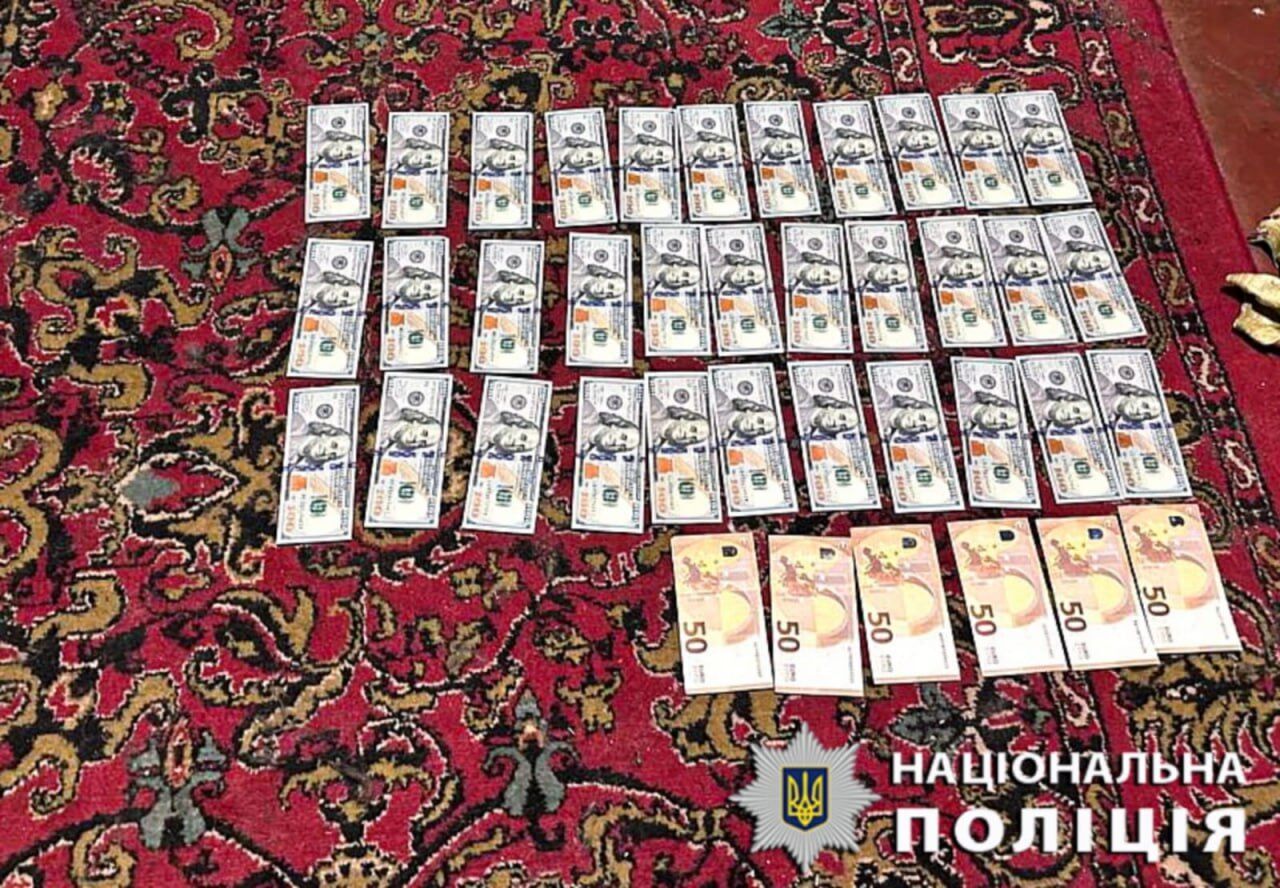 Чиновник одного из ТЦК Киева с напарником переправляли уклонистов через границу. Подробности и фото