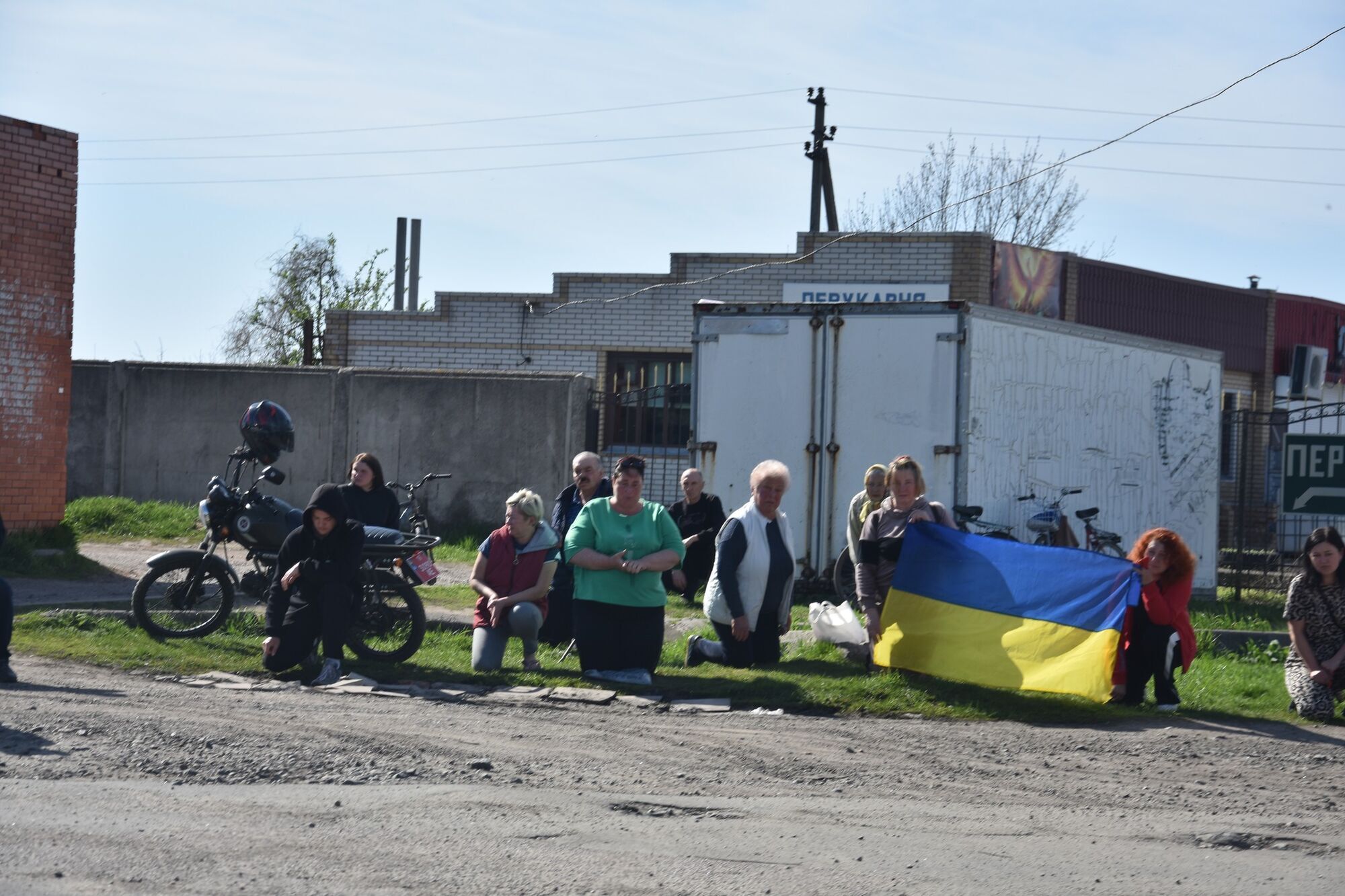 Захищав Україну з 2014 року: на Чернігівщині провели в останню путь Героя Сергія Кияницю. Фото
