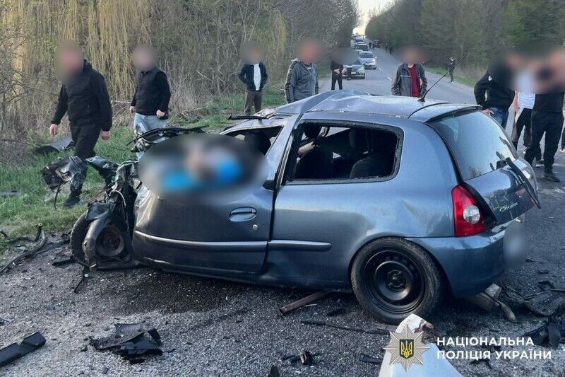 ДТП Винницкая область - водитель Renault протаранил маршрутку - погибли три человека - фото