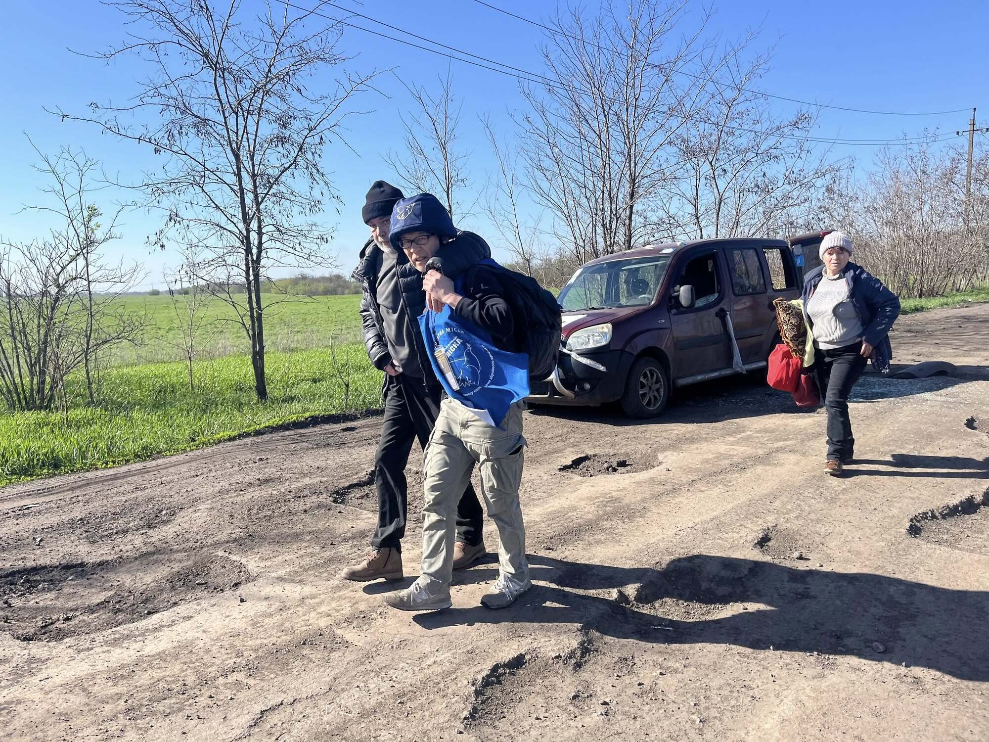 Российские солдаты атаковали дронами эвакуационное авто