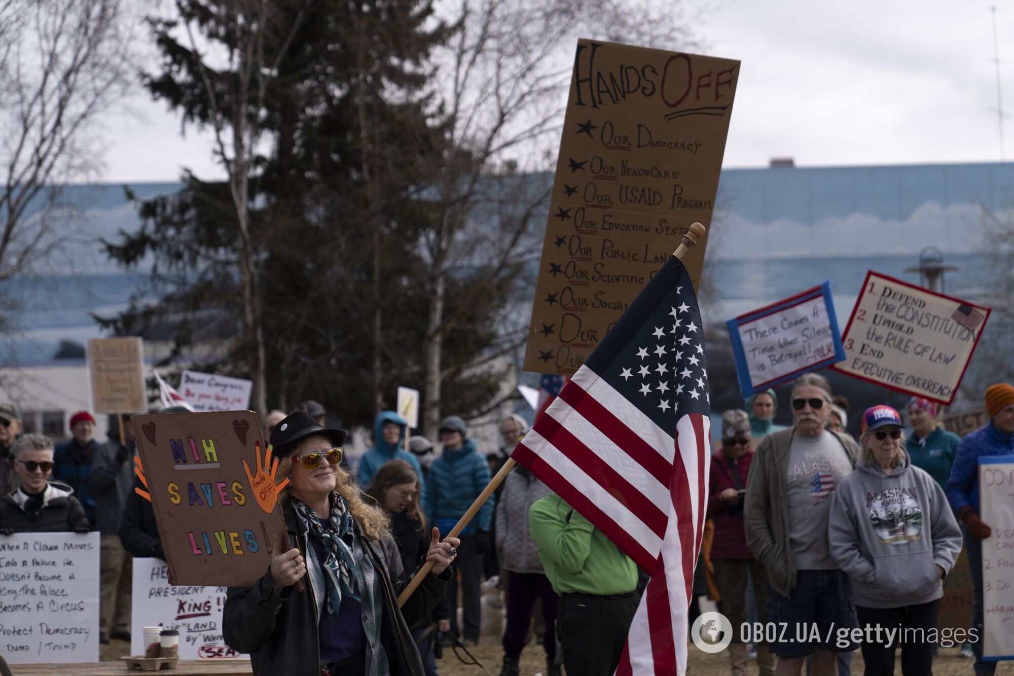 У США тисячі людей вийшли на протести проти політики Трампа: чого вони вимагали. Фото