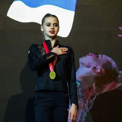 Українська гімнастка виграла "золото" на Кубку світу та пішла з нагородження, щоб не фотографуватися з росіянкою та білорускою. Відео