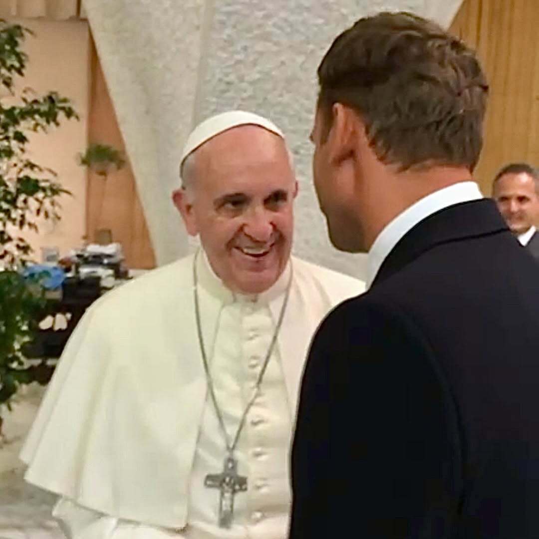 Шевченко отреагировал на смерть Папы Римского и нарвался на критику украинцев