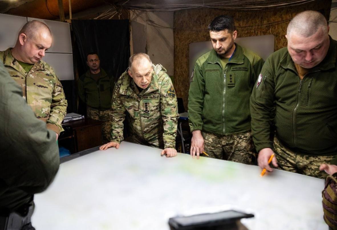 Сырский посетил на Сумщине бригады, противостоящие попыткам армии РФ захватить приграничные территории