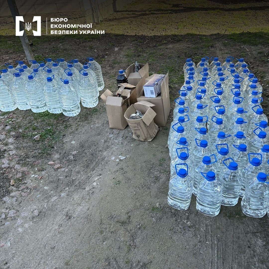 Для виробництва організатори закупили як обладнання, так і сировину з матеріалами.