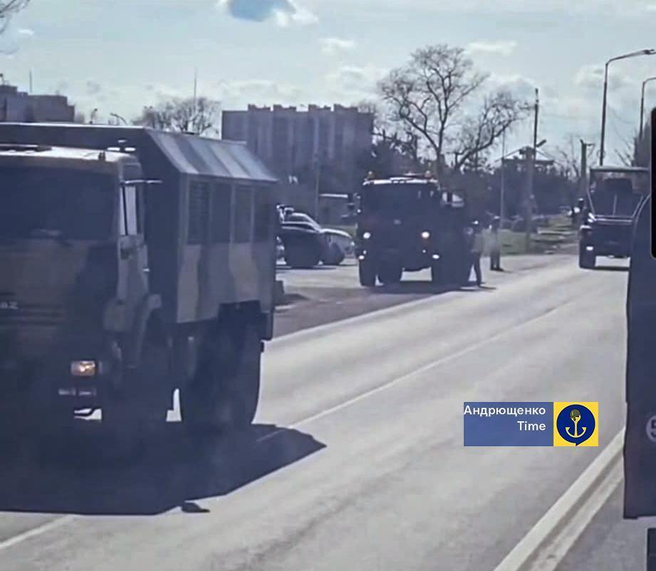 Новые военные базы и не только: оккупанты расширяют свое военное присутствие в Мариуполе. Фото