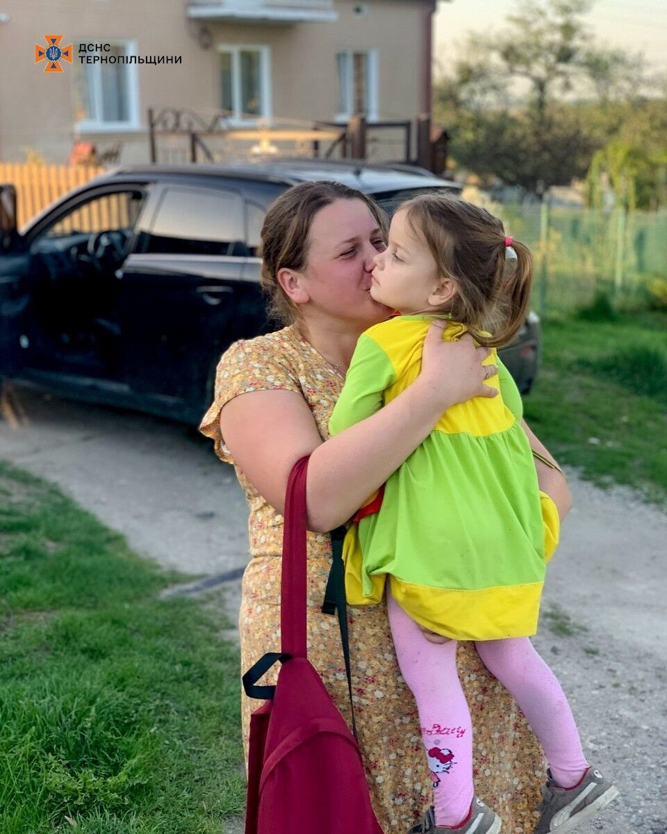 Подолала майже 10 км: на Тернопільщині врятували трирічну дівчинку, яка загубилася в лісі. Фото 