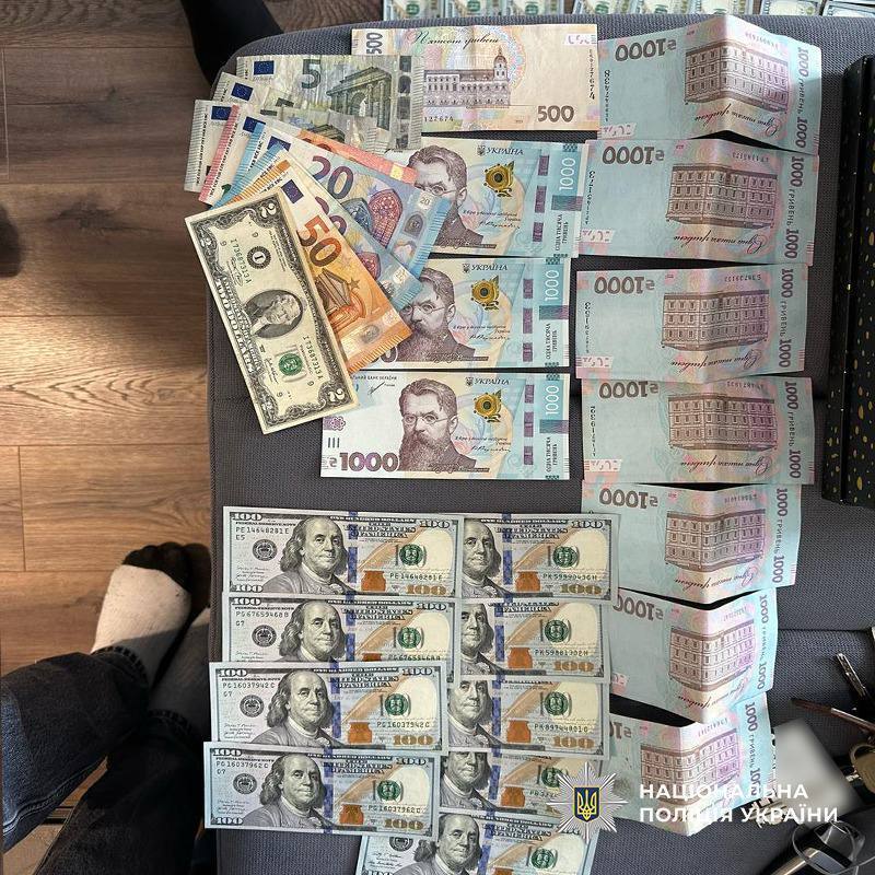 За $50 тис. продавав фейкові довідки ухилянтам: у Києві затримали організатора схеми. Фото
