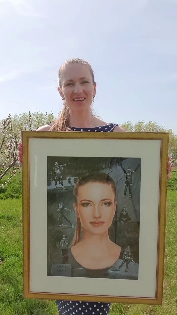 "Якийсь крінжовий колаж". Нікас Сафронов зганьбився з портретом Домрачової. Відео