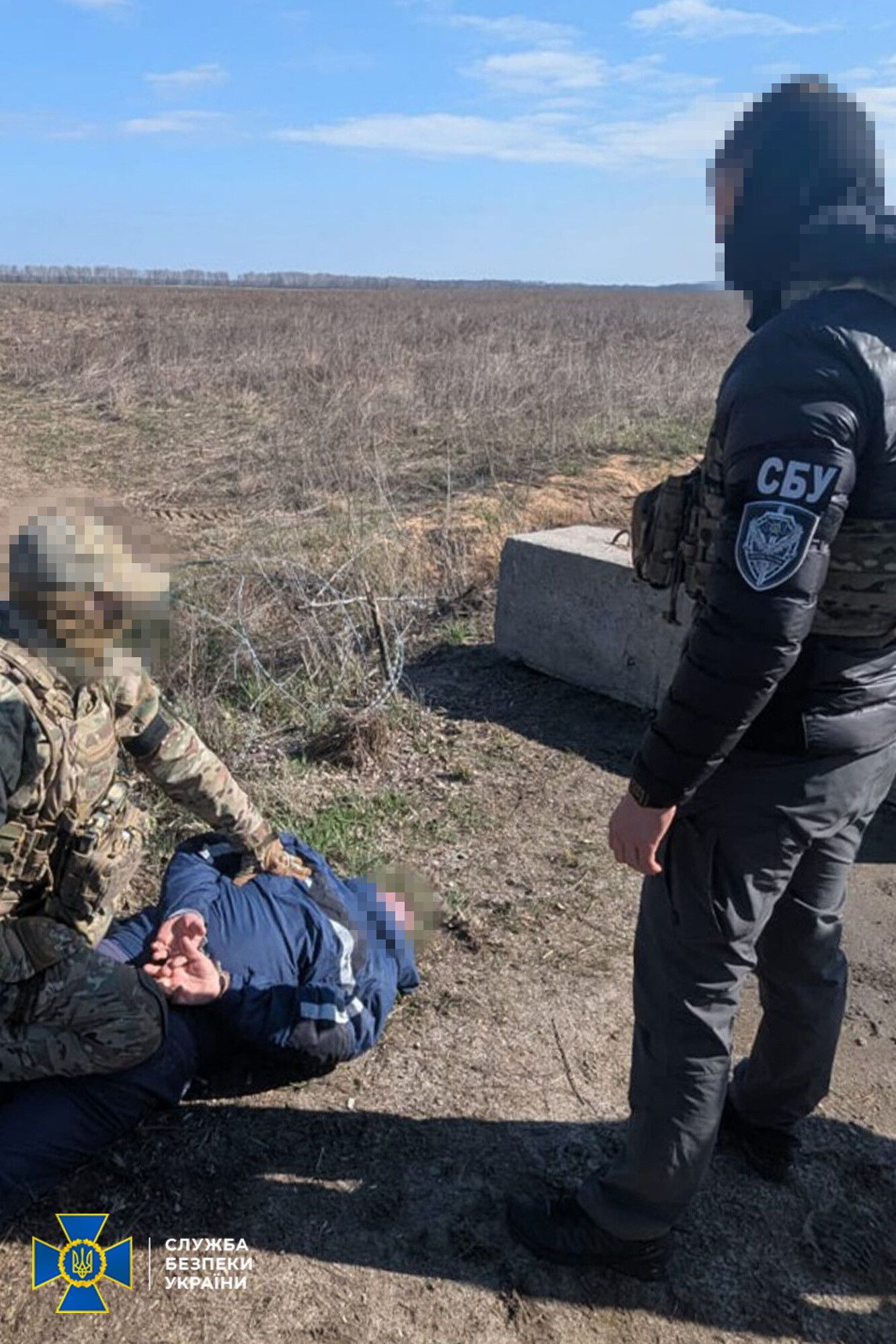 Готовили прорыв ДРГ в Сумскую область: СБУ задержала российского шпиона и его информатора. Фото