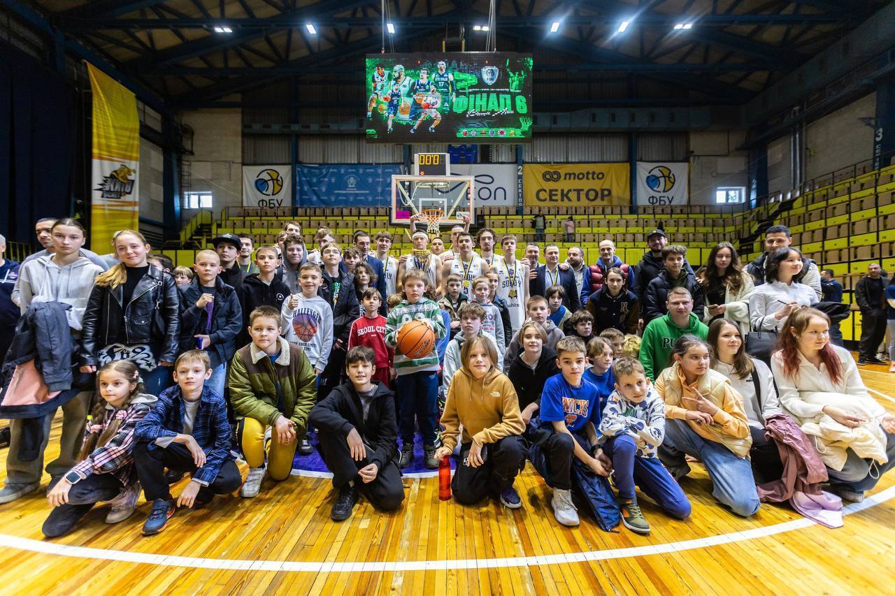 Баскетбольний клуб "Харківські Соколи" за підтримки фармкомпанії "Здоров’я" виборов кубок Вищої ліги