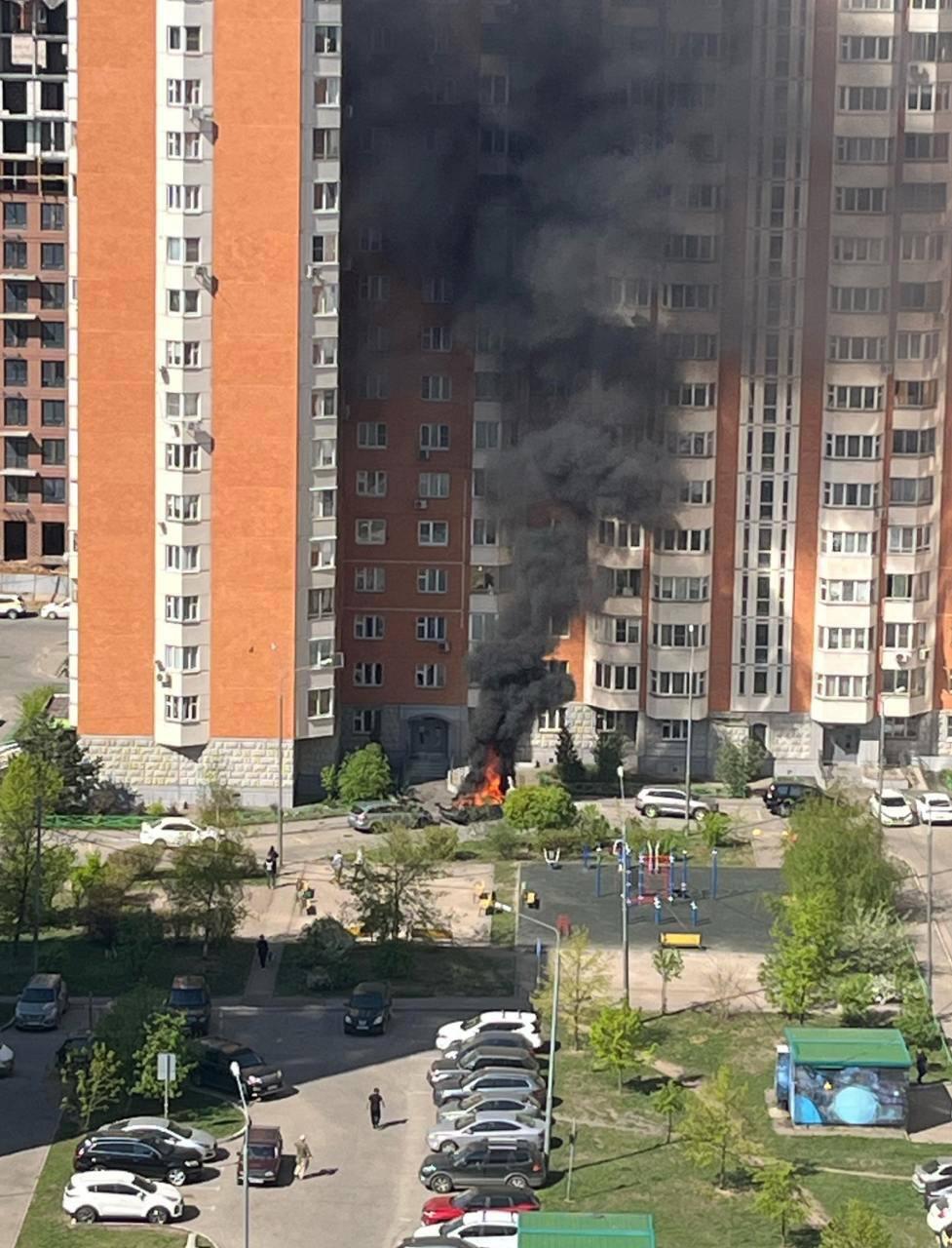 Отбросило на несколько метров: в российском Подмосковье в результате взрыва авто погиб генерал. Фото и видео