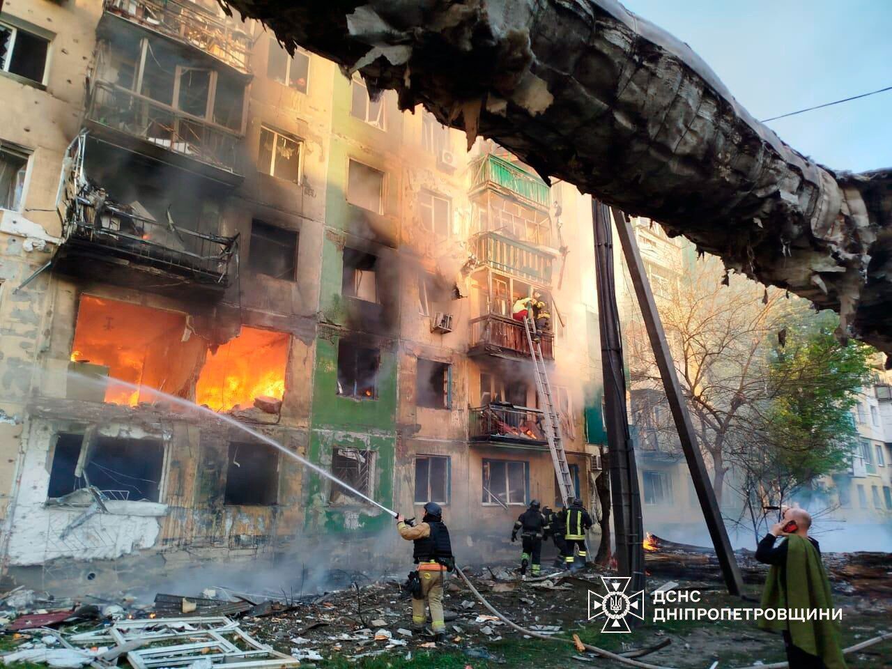 Окупанти атакували Павлоград: загинуло три людини, 15 постраждали. Фото