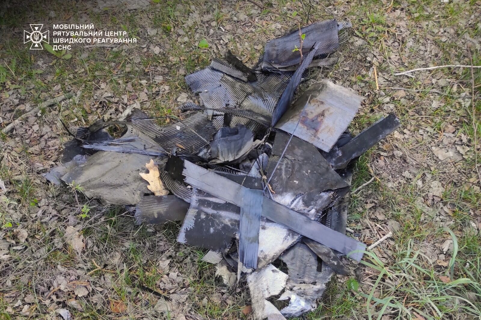 У ДСНС показали уламки "Шахедів", знайдених на Київщині після чергової атаки РФ. Фото