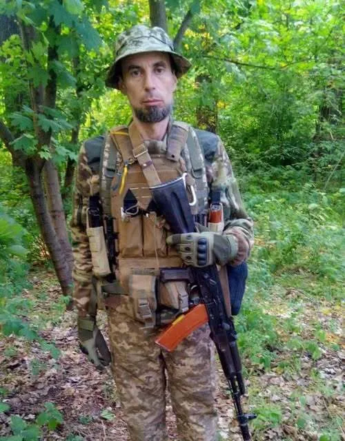 Вважався безвісти зниклим: на Полтавщині провели в останню путь бійця Олександра Ахматгалієва. Фото