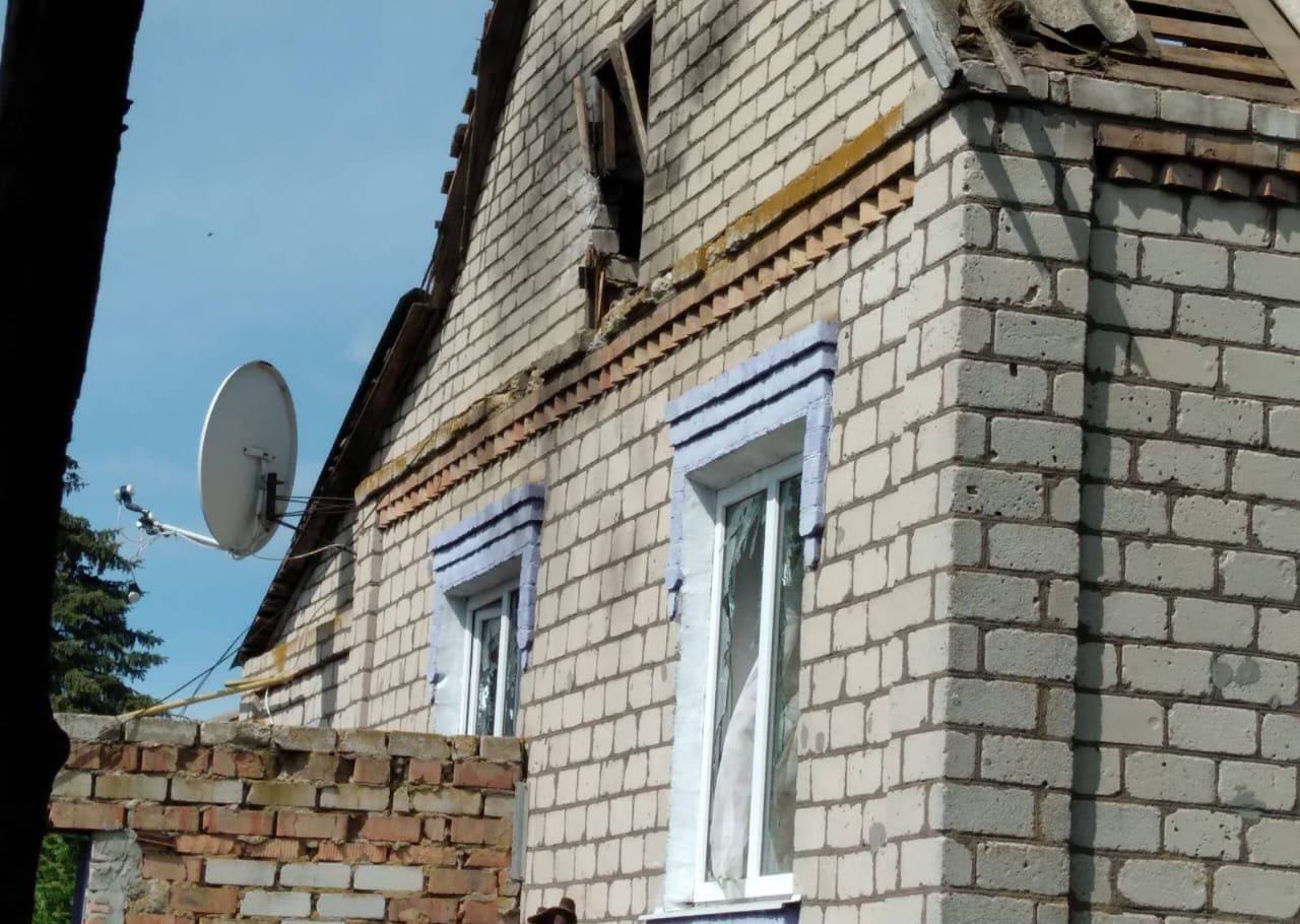Оккупанты атаковали Днепропетровщину: погиб мужчина, повреждены дома, газопровод, пострадала женщина. Фото