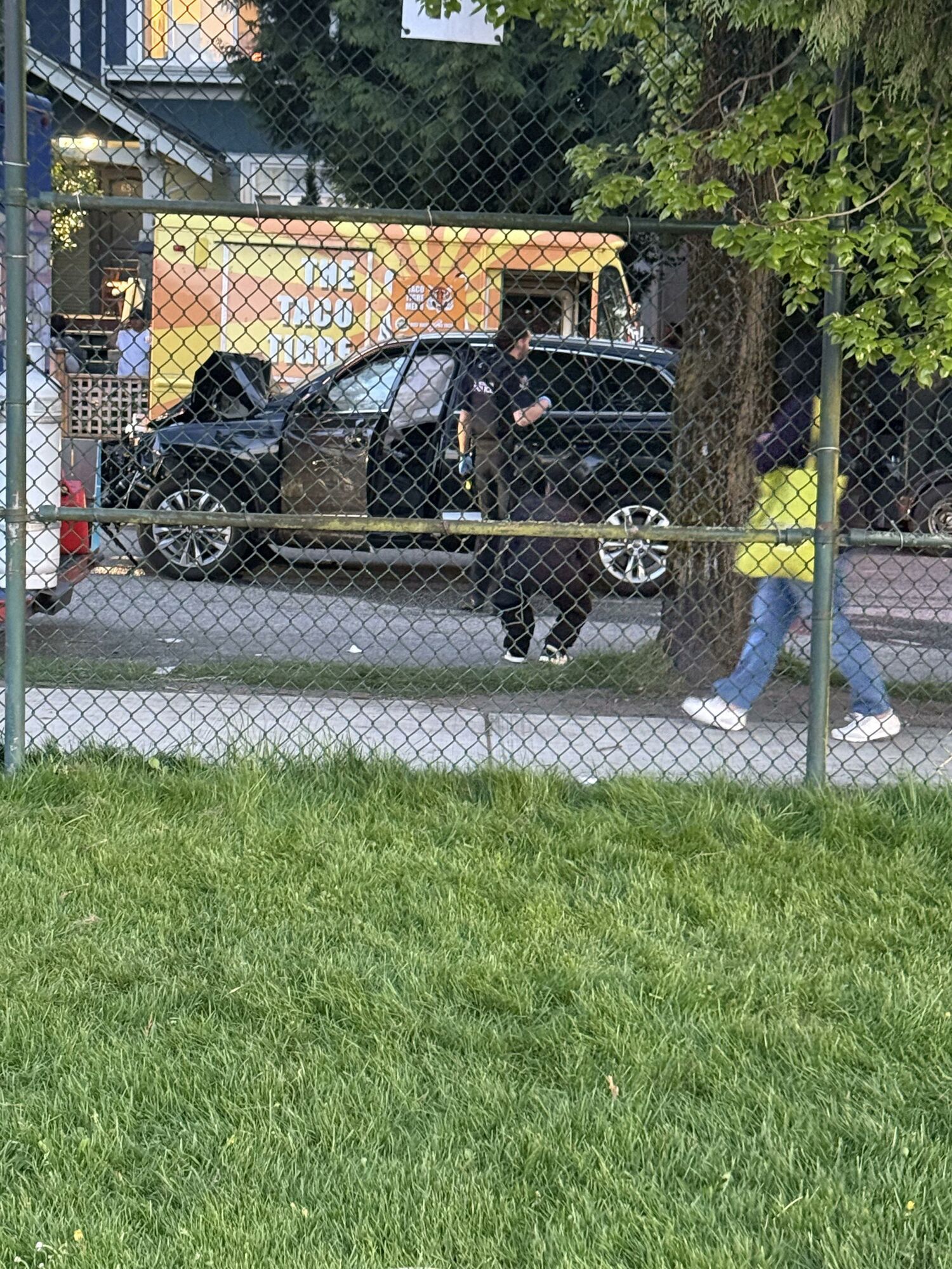 В Канаде автомобиль въехал в толпу во время праздника: есть погибшие. Фото и видео с места