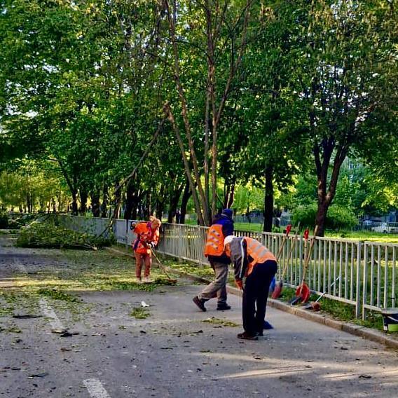Выбило не менее 150 окон: появились фото последствий ночной атаки на Днепр